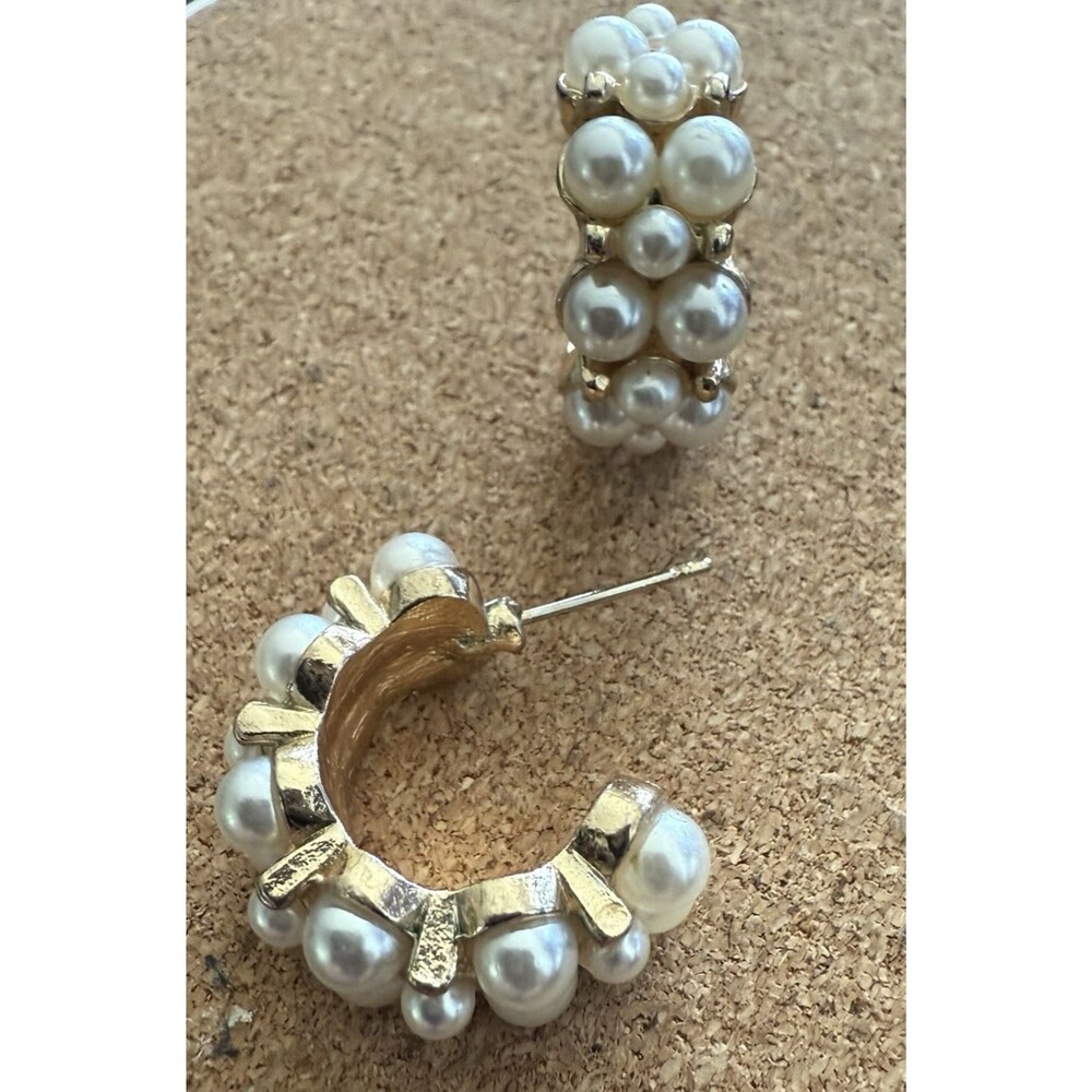 Anthropologie Adina Eden Scattered Multi-Pearl Open Hoop Earrings Gold Tone